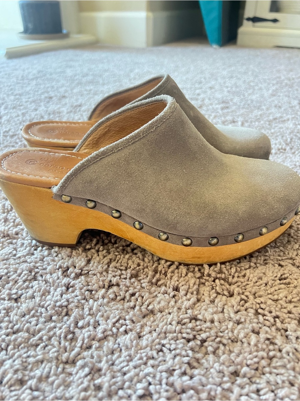 Corps Como Taupe Suede Clog Mules with Wood Heel Size 8
